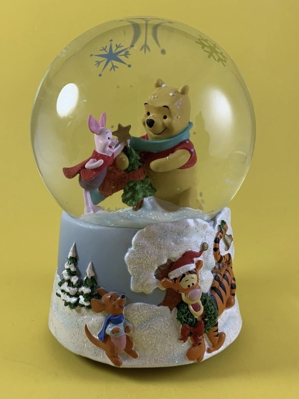 Vintage Disney Winnie the Pooh & Friends Musical Christmas Snow Globe